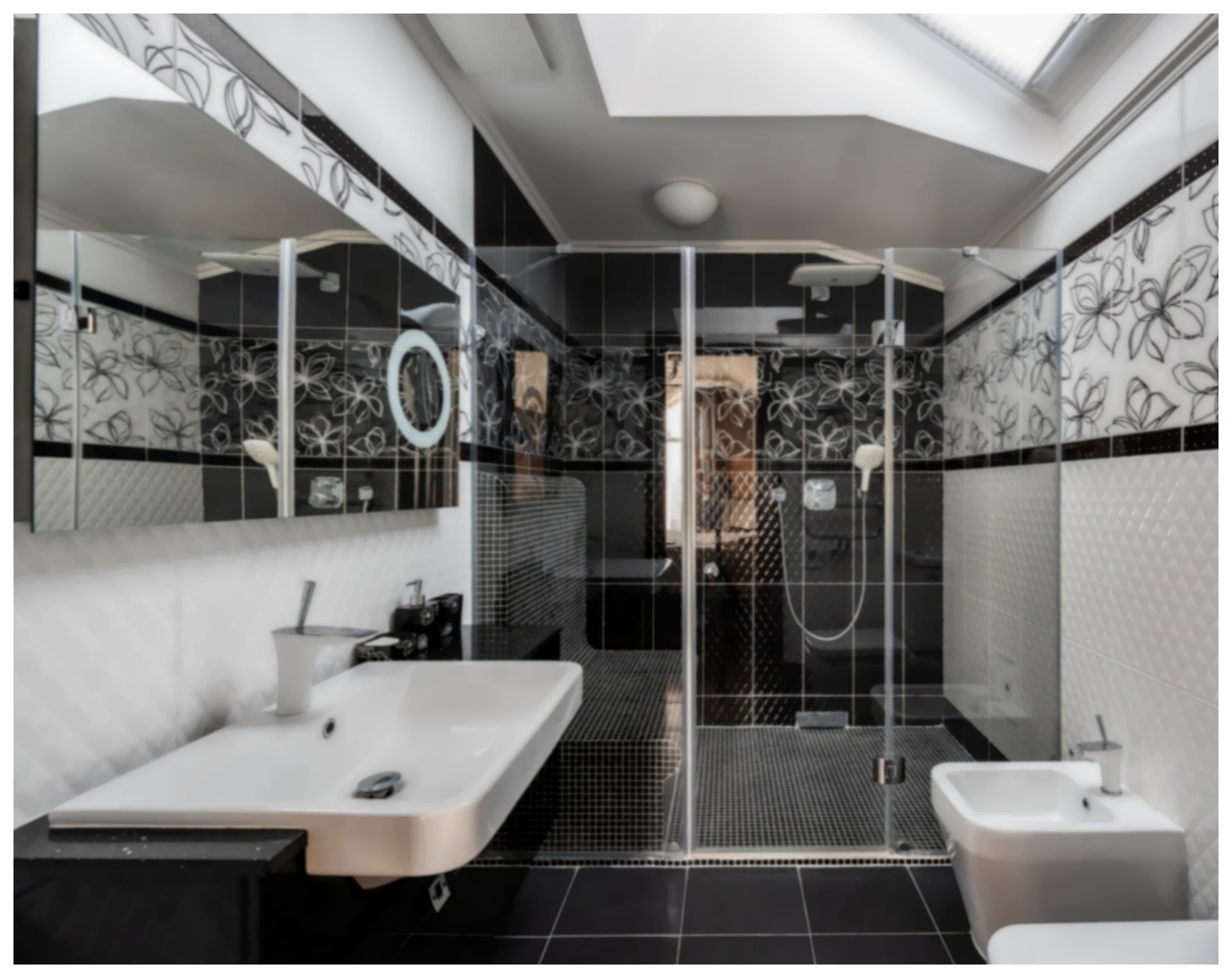 Banheiro com decoração preta: 5 dicas fundamentais